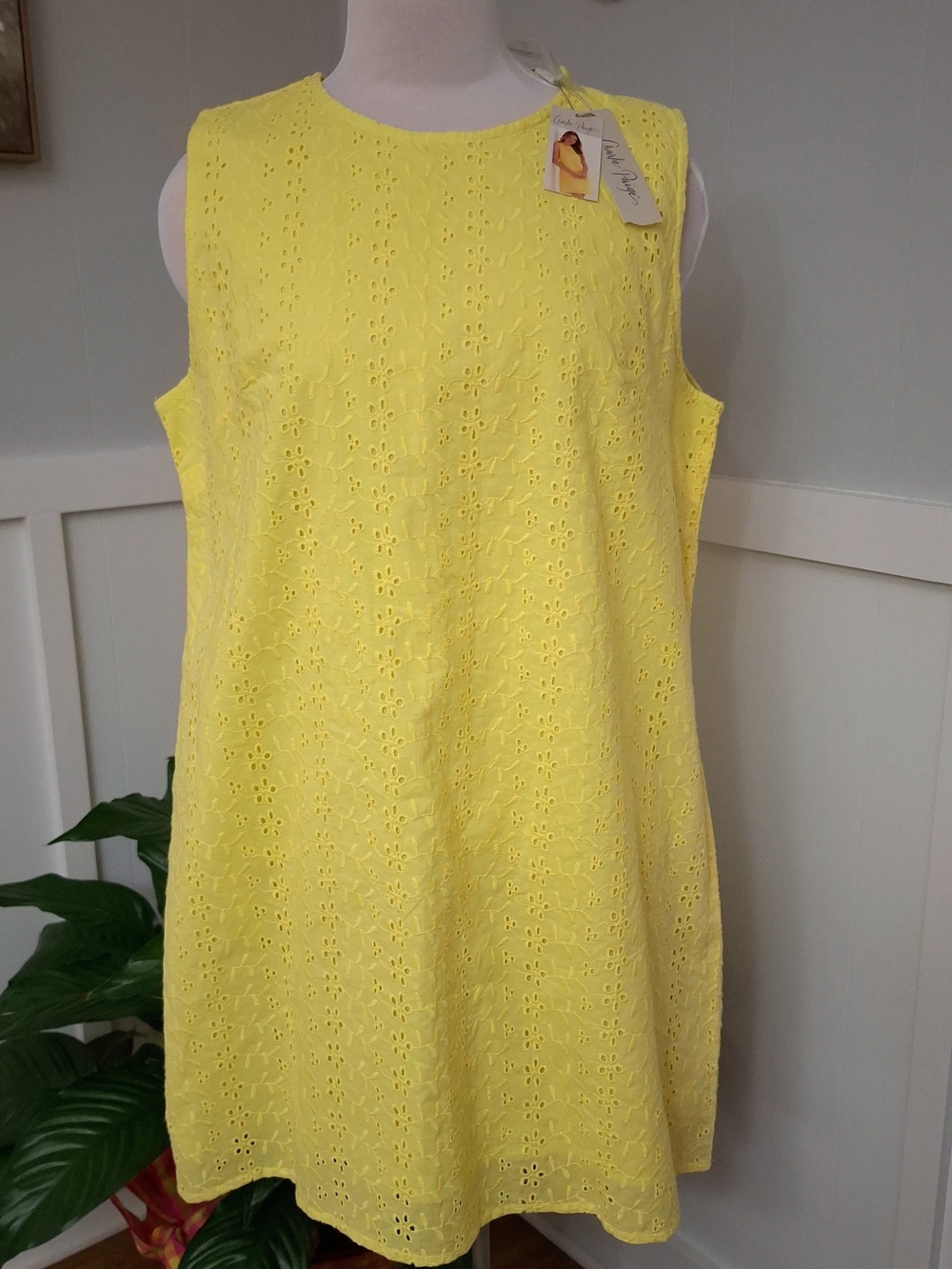 NWT Charlie Paige Bright Yellow Eyelet Mini Shift Dress